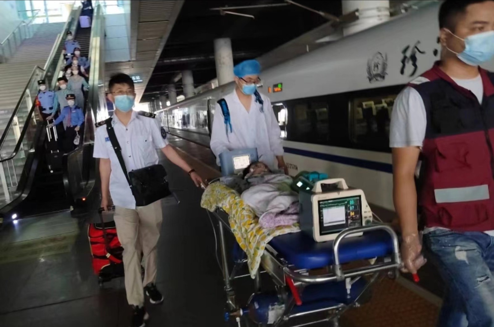 兴海县高铁转运公司